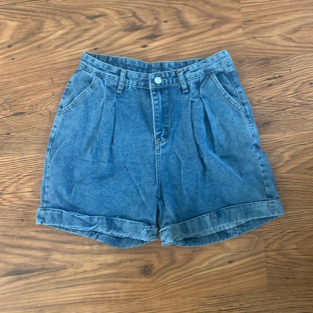 Denim shorts high rise